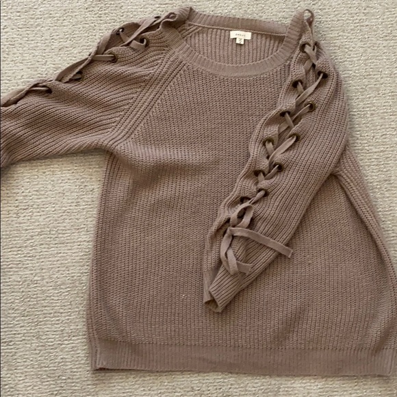 Debut size M lace up sleeve sweater. - Picture 5 of 7